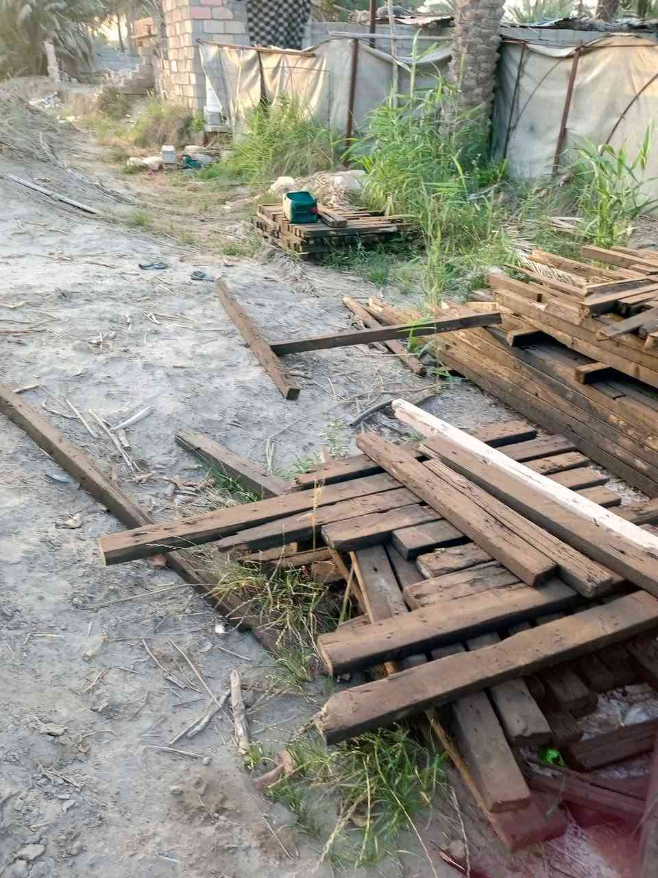قالب خشب للبيع 12مكعب 3لوح جديد أبو 4 روسي انج تارس وياه100 جك عجمان بابل ***********
