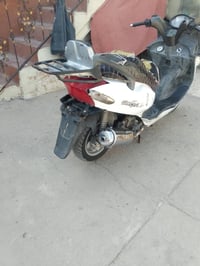 سلام وعليكم دراجه كوموكو للبيع درجه نضيفه  كفاله من كلشي  كهربايات كله...