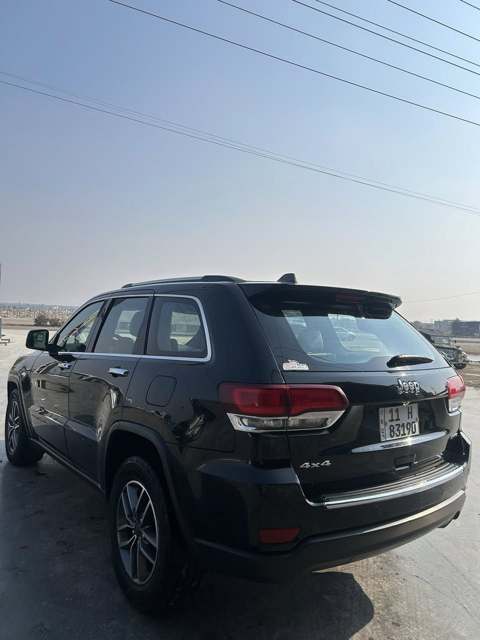 السلام عليكم جيب موديل 2020 لمتد فول للاخير كشنات تبريد وبنوراما
المواصفات 
بانوراما - كشنات خزن وتبريد وتدفئه - تدفئة بالستيرن
مري تعتيم -فور ويل - باقي المواصفات المعروفة 
حادث امريكا جاملغ وبنيد مستبدل ومصبوغ سطحي لا لغد ولا شاصي كفالة شرط السونار وبيها بالعراق الجاملغ الثاني شبر بارد وملزوك فابلون حته ممصبوغ
ماشيه ٧٠ ميل  مناقصها شي ولا كلوب بالدشبول مشتغل
السعر 217 وبيها مجال مكانها الصويرة
***********
