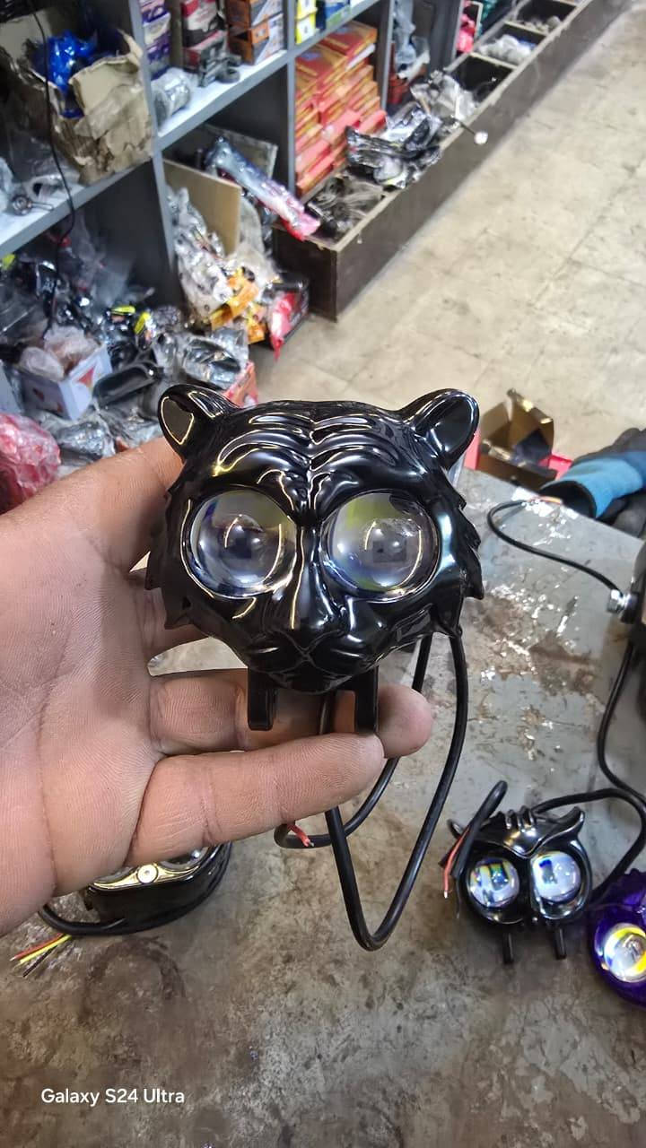 سلام عليكم ورحمة الله وبركاتة يتوفر لايتات زنون بومة كمية محدودة ( زوج ب 7الف)  
(للاستفتار ***********) عنوان موصل الجانب الايمن حي الزنجيلي محلات صفوان للدراجات
