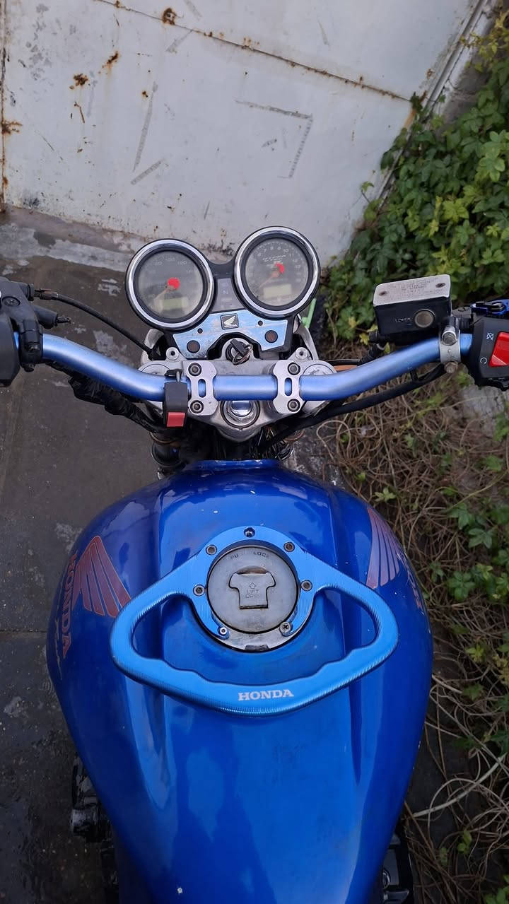 سلام عليكم/سيبي فور 400 هايبر 16والف مكفوله مكينه وكير تايرات جدد ستيرن رياضي صالنصه كاتم بلاد اوراق كامله بيع اومراوس بدراجه اصغر السعر 12وبيه مجال مستعجل عل بيعته مكاني بغداد والشراي يتصل ***********
