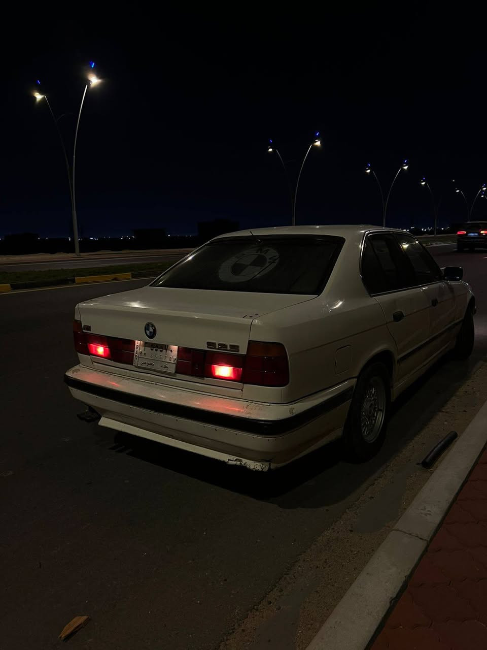 سلام عليكم بي إم 525 مكينه وكير خير من الله  تبريد ثلج كهربائية كله شغاله سنتر لوك رقم بغداد مميز سنويته  نتهت بشهر ١١ شرط التحويل سياره كلش حلوه ومرتبه داخله جديد مكانه بصره أبو لخصيب السعر ٤٦ وبيه مجال  
***********
