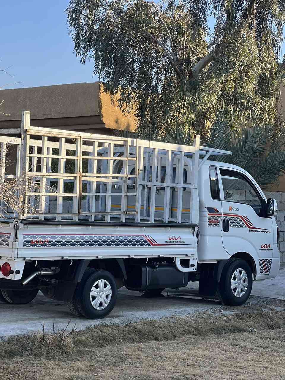 سلام عليكم كيا حمل 2022السياره كفاله سبير منازل محرك خير من الله ماشيه 68 سنويه ل2027 السعر 150 وبيهه مجال حك الجيه ‭0771 346 7707‬رقم راعيها
