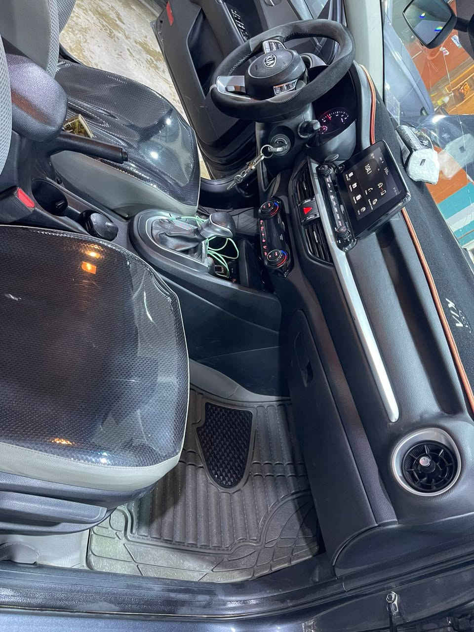 السلام عليكم ورحمه الله وبركاته 
فورتي
موديل 2019
وارد امريكي 
مكينه 2000دوش
الكيرAT
رقم واسط
تحكمات ستيرن
مثبت سرعه
رادرات خلفي 
رادارات امامي 
شاشه ذكيه 
كامره خلفيه 
كشنات قماش 
تبريد +تدفئه شغال❄️
السياره ماشيه 200
الحادث مال السياره فقط جاملغ نفسه ومعدل
السعر 130بيه مجال 
العنوان واسط الكوت 
للاستفسار***********
