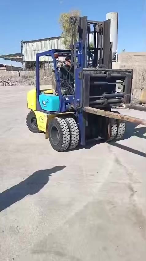 للبيع رافعة شوكية 4 طن او نص
للاستفسار اتصال ☎️ ***********
