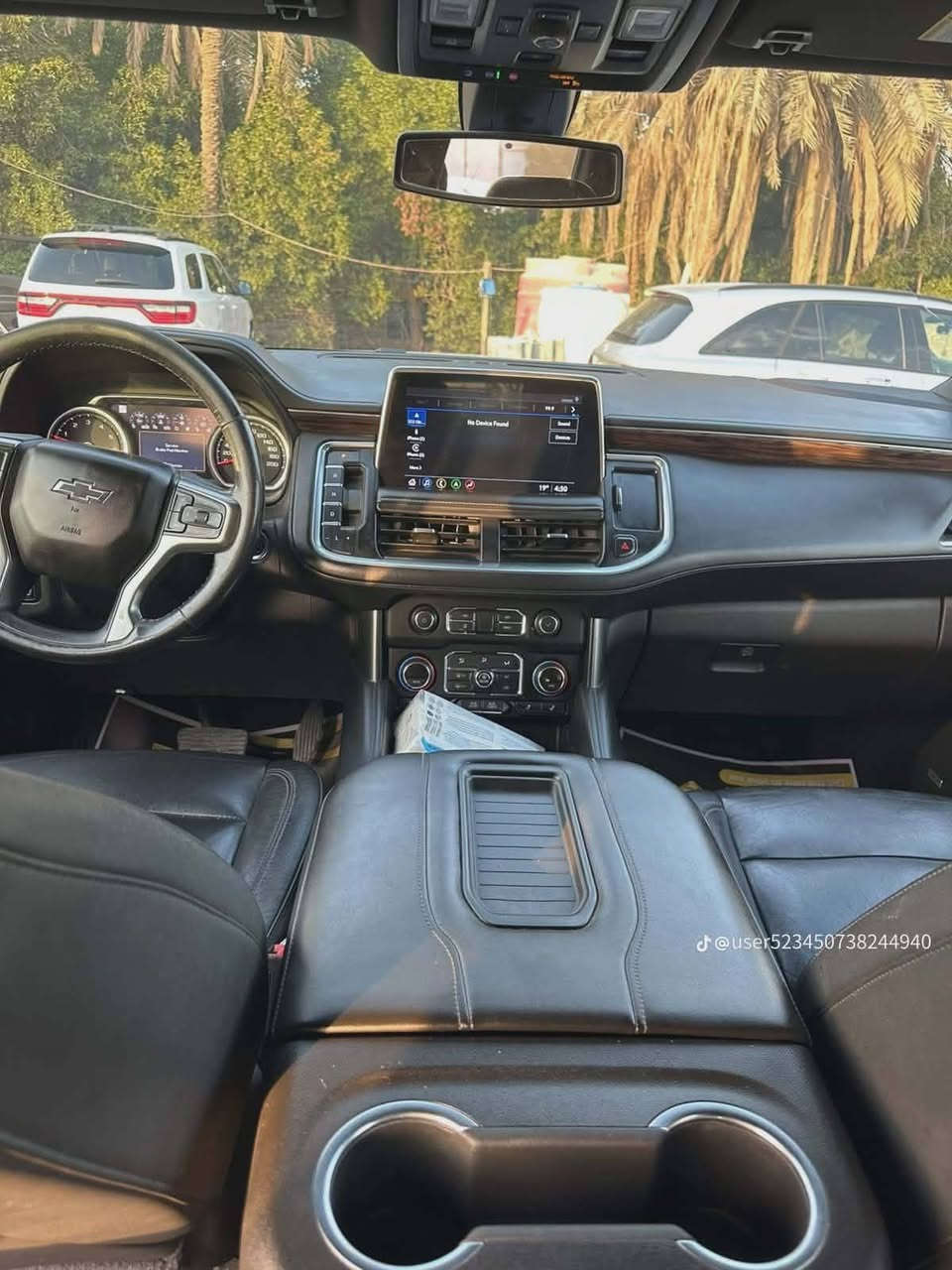 السلام عليكم 
تاهو وراد امريكي

2021  z7فول موصفات/1 

رقم بغداد مميز بسمي 

ماشيه 100

بانوراما

كامرات محيطيه 360 درجه 

رادار امامي جانبي خلفي  

كشنات جلد 

جنطه كهرباء + ستيرن كهرباء 

خزن ميموري 

سايد بريك بصمه 

منفذ شحن usb’hdmi’typec

شاشه دجتل 

ملاحظه السياره جداً نظيفه 

السعر 375بيها مجال بصيط
*********** البصرة, العراق
