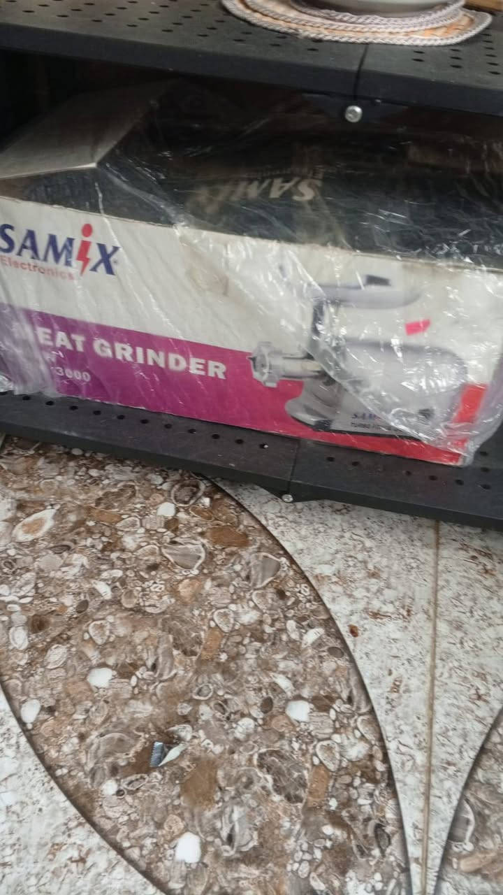 السلام عليكم مكينه لحم قليل استعمالها وعجانه الاسعار
المكينة 200
العجانة 175


**إذا كنت صاحب هذا الإعلان وتريد حذفه لأي سبب، رجاءا أرسل رسالة إلى الدعم الفني**