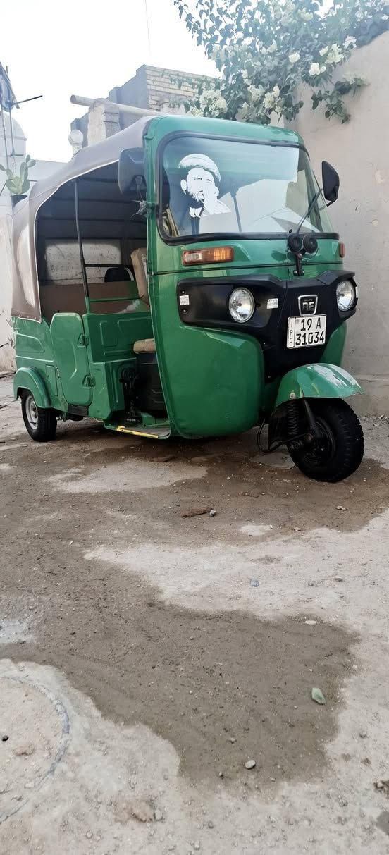 تكتك للبيع موديل 22 شهر 8 رقم وسنويه رقمه كربلاء بسمي مداور ثاني يوم كفاله التكتك السعر خاص للاستفسار الاتصال عالرقم***********
