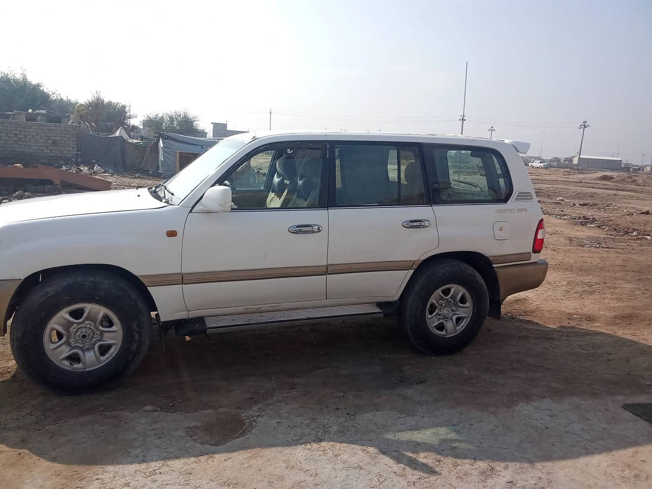 السلام عليكم لاندكروز  موديل 2002 للبيع مكاني ناحية البدير الديوانية  رقمه بغداد سنويه جديدة 2028تحول ثاني يوم مصبوغه للجماليه  محرك كير تواير    سدر  جديده سياره جاهزه تبريد 3قطع   السعر 125 وبيه مجال  الستفسار علئ الرقم   *********** أو مراوس بيكم  حسب الغناعه
