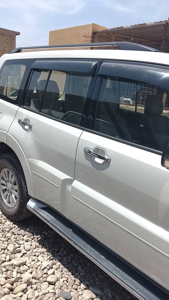 باجيرو 15كفاله رقم جديد فول ماعده الفتحه السعر 170وبيه مجال مكان السياره واسط الصويرة ***********
