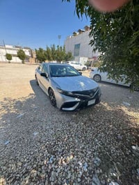 كامري موديل 2021 وارد امريكي se هايبرد المواصفات: بصمه  كشنات جلد  كرس...