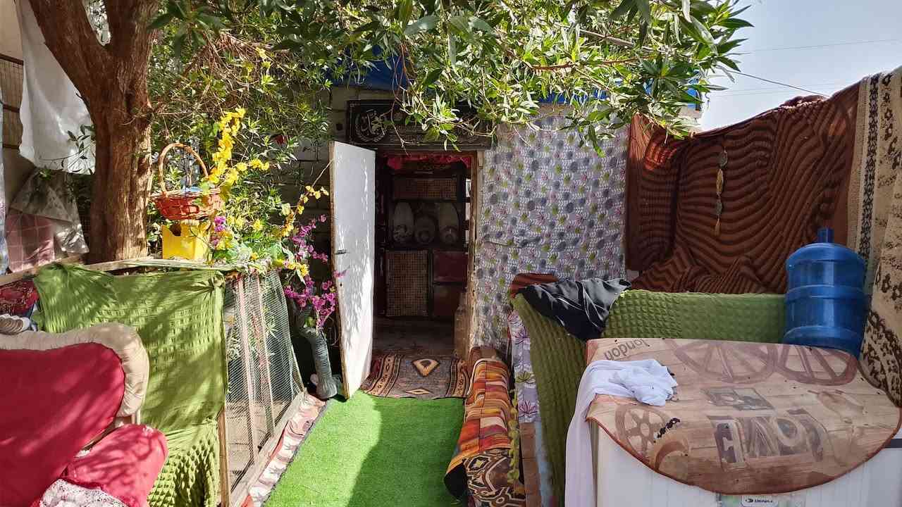 بيت تجاوز للسكان قرب سيد جعفر كله عكاده فقط المطبخ سندويش  سعر. 5ملاين وبي مجال


**إذا كنت صاحب هذا الإعلان وتريد حذفه لأي سبب، رجاءا أرسل رسالة إلى الدعم الفني**