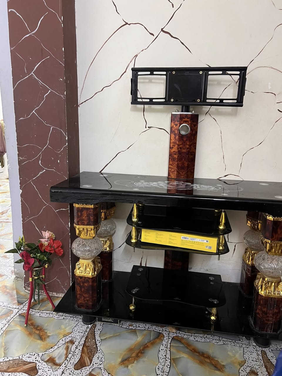 مبرده داخليه للبيع نضيفه بي كسر بسيط ١٢٥ بي مجال ميزة بلازما السعر ٣٥ بي مجال
***********/*********** اتصل
