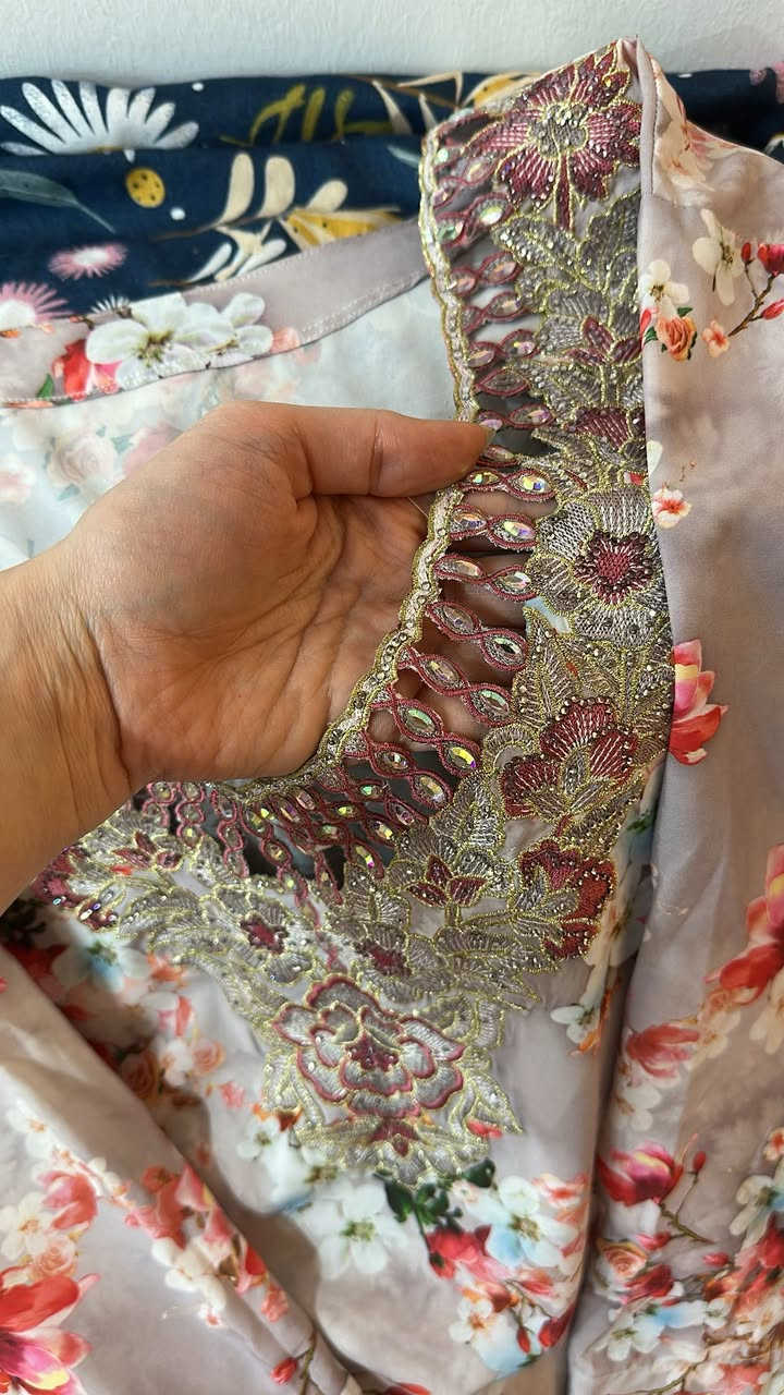 هلوو بنات عندي هذا المخور الإماراتي تفصال يجنن وقماش حريرر تلبس وزن 75 فقط هاي القطعة عندي الي تريدها تراسلني واكو توصيل💗💕💕


**إذا كنت صاحب هذا الإعلان وتريد حذفه لأي سبب، رجاءا أرسل رسالة إلى الدعم الفني**