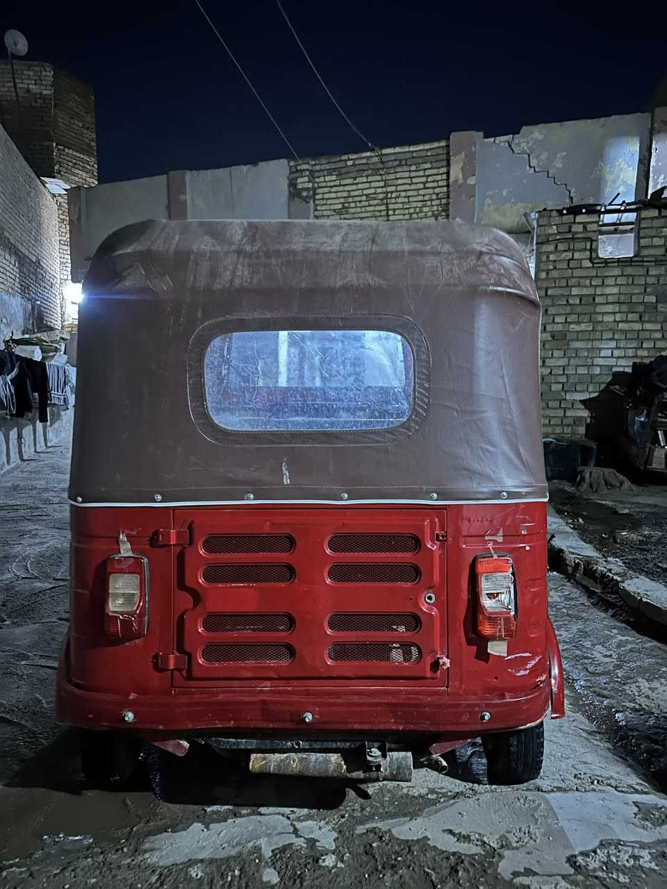 للبيع مديل ١٧ التكتك معمر عام ونضيفه حيل مكينه جديده مال ١٩ ربع ما ذب عليها اوراق كامله كبل تروح ترقم مكاني كربلاء طويريح هاذا رقمي ***********
