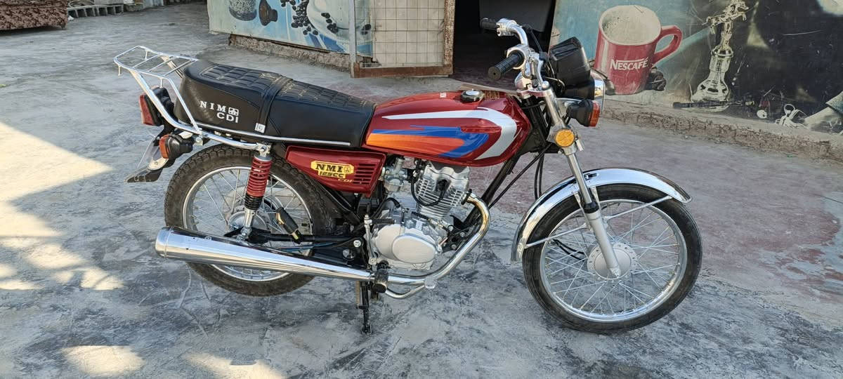 السلام عليكم دراجه نامه موديل 26 صاريهه 3ايام نازله للشارع بعدهه زيرو السعر خاص ***********
