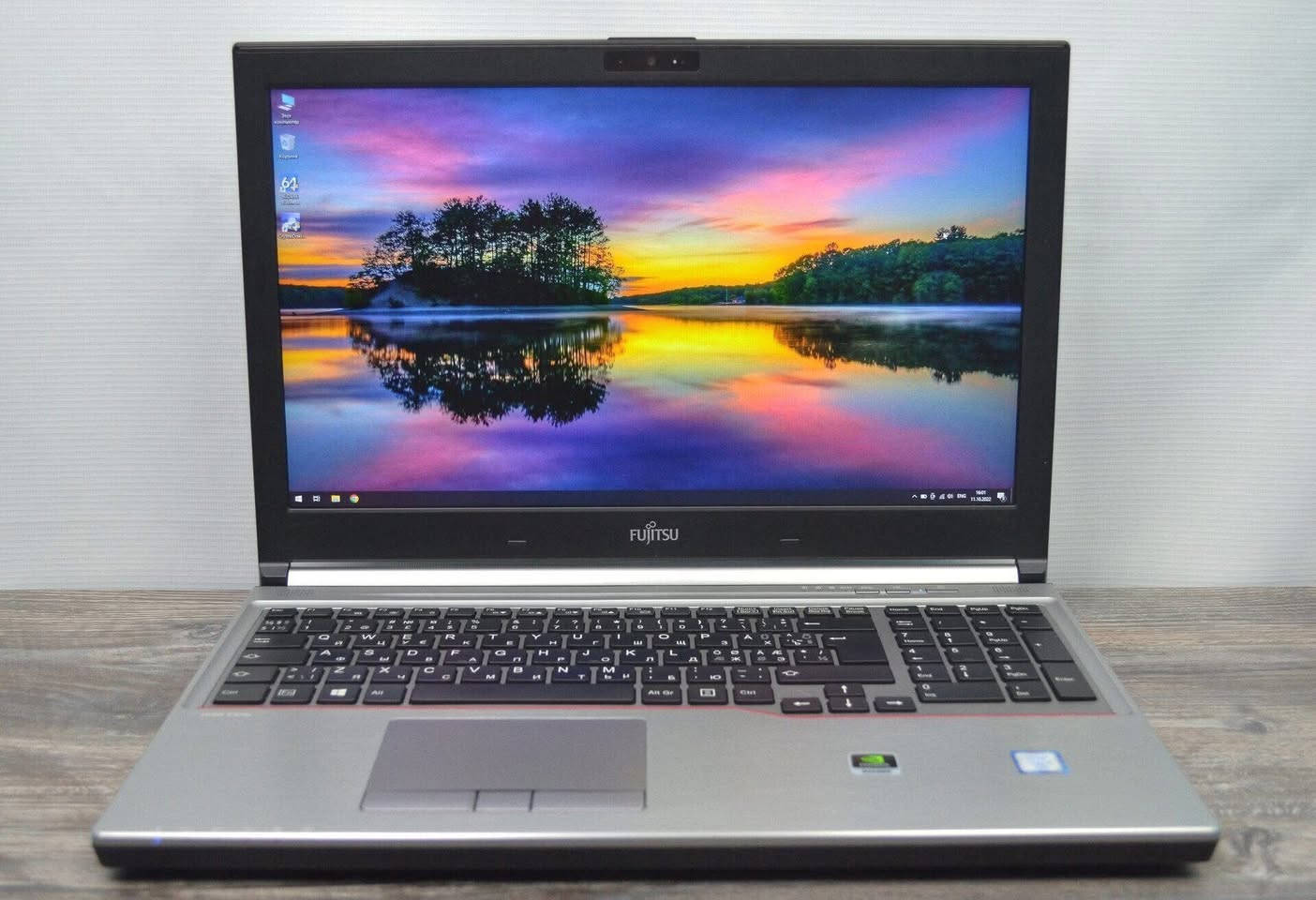 لابتوب فيجستو الياباني كارت شاشه خارجي 4 كيكا
اسم المعالج Intel Xeon E3-1505M v5 
السعر 275 الف 
اسم المعالج زيون من انتل
الجيل السادس
🔥🔥 وحش الشغل والأداء Fujitsu CELSIUS H760 🔥🔥
كارت شاشه 4 كيكا نيفيديا + 4 داخلي
إذا تريد لابتوب عملي وقوي يتحمل الشغل الثقيل والدراسة والتصميم فهذا الجهاز خيار ممتاز ✅
كارت شاشه m2000m
💻 الموديل: Fujitsu H760
⚙️ المعالج: Intel Xeon 
🚀 الرام: 8GB DDR4
💾 التخزين: 256GB SSD فائق السرعة
🖥️ الشاشة: 16 إنج Full HD
🎮 كارت شاشة احترافي مناسب للتصميم والبرامج الهندسية
⌨️ كيبورد مريح وجودة تصنيع ألمانية قوية وعربي نكليزي ليزري
🔋 بطارية ممتازة
🌡️ تبريد قوي وأداء ثابت
🎧 صوت نقي ومنافذ كاملة

✨ مميزات الجهاز:
✔️ تشغيل سريع جداً
✔️ مناسب للدراسة والعمل والتصميم والمونتاج
✔️ يشغل برامج الهندسة والأوفيس والمتصفح بسلاسة
✔️ خامة قوية وعملية تتحمل الاستخدام
✔️ SSD يخليك تفتح الجهاز بثواني

📦 الجهاز نظيف وجاهز للاستخدام
💰 السعر مناسب جداً مقابل المواصفات
 عنواني ديالى بعقوبة توجد خدمه توصيل


**إذا كنت صاحب هذا الإعلان وتريد حذفه لأي سبب، رجاءا أرسل رسالة إلى الدعم الفني**