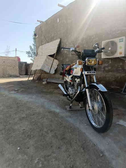 السلام عليكم مستعجل للبيع نامه  غرااض كله شلامجه 2025 فقط الشاصي امتياز 2022 اوراق اصولي وكيلهة نوار  كفالة عامه افحص وخذ؟ مال جناي  السعر 950  وهاذه رقمي *********** مكاني الديوانية قضاء الشنافيه
