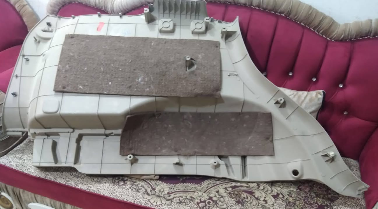 السلام عليكم
بطاين سورنتو  موديل ١٠ الا ١٥
5راكب لون بيجي 
***********
