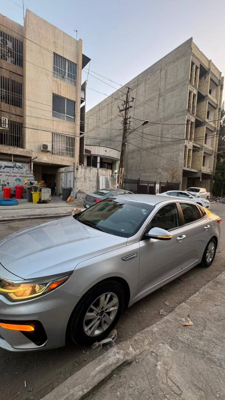 سيارة  اوبتما موديل ٢٠١٩ جديدة بمعنة الكلمة سيارة جاهزة من كلشي تبريد ثلج فول مواصفات ماعدة الفتحة تخم تاير جديد حدادية جديدة حساسات كامرة لون مميز سيارة جاهزة من كلشي صور السيارة بلمنشور سعر ١٤٠ وبيها مجال تصال ع الرقم (***********) مكلف بنشر
