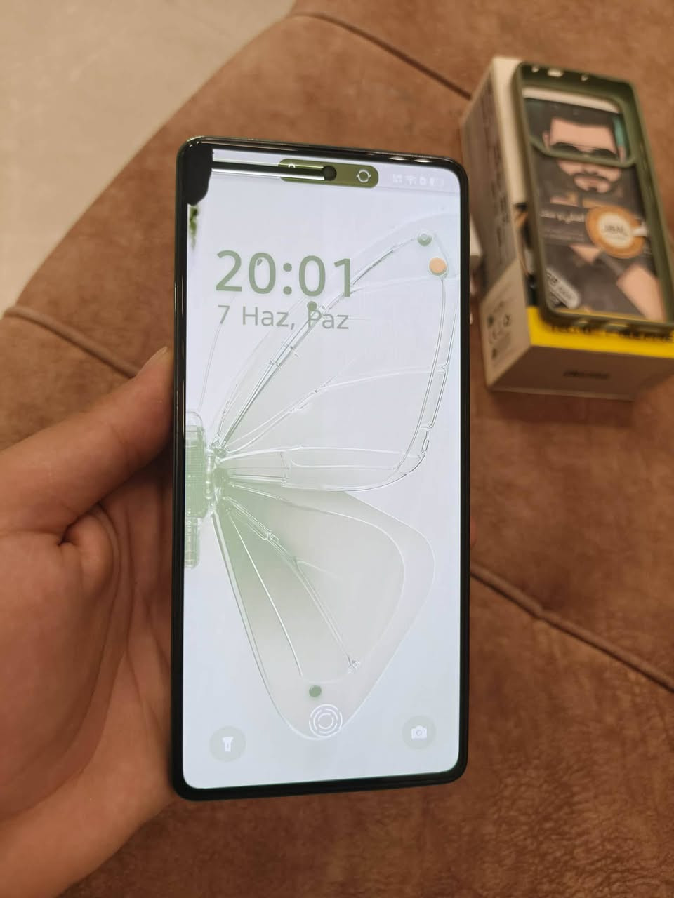 سلام عليكم 
جهاز للبيع تكنو بوفا 6 برو 5g
مع الملحقات بالكامل من الشاحن و الكفر و الباكيت ما عدا الكيبل 
الهاتف المشكلة الوحيدة مقوص و الحبر طاك بالشاشة 
سعر الهاتف 70 الف دينار عراقي 
يمكنك تبديل الشاشة و تعديله 75 الف دينار


**إذا كنت صاحب هذا الإعلان وتريد حذفه لأي سبب، رجاءا أرسل رسالة إلى الدعم الفني**