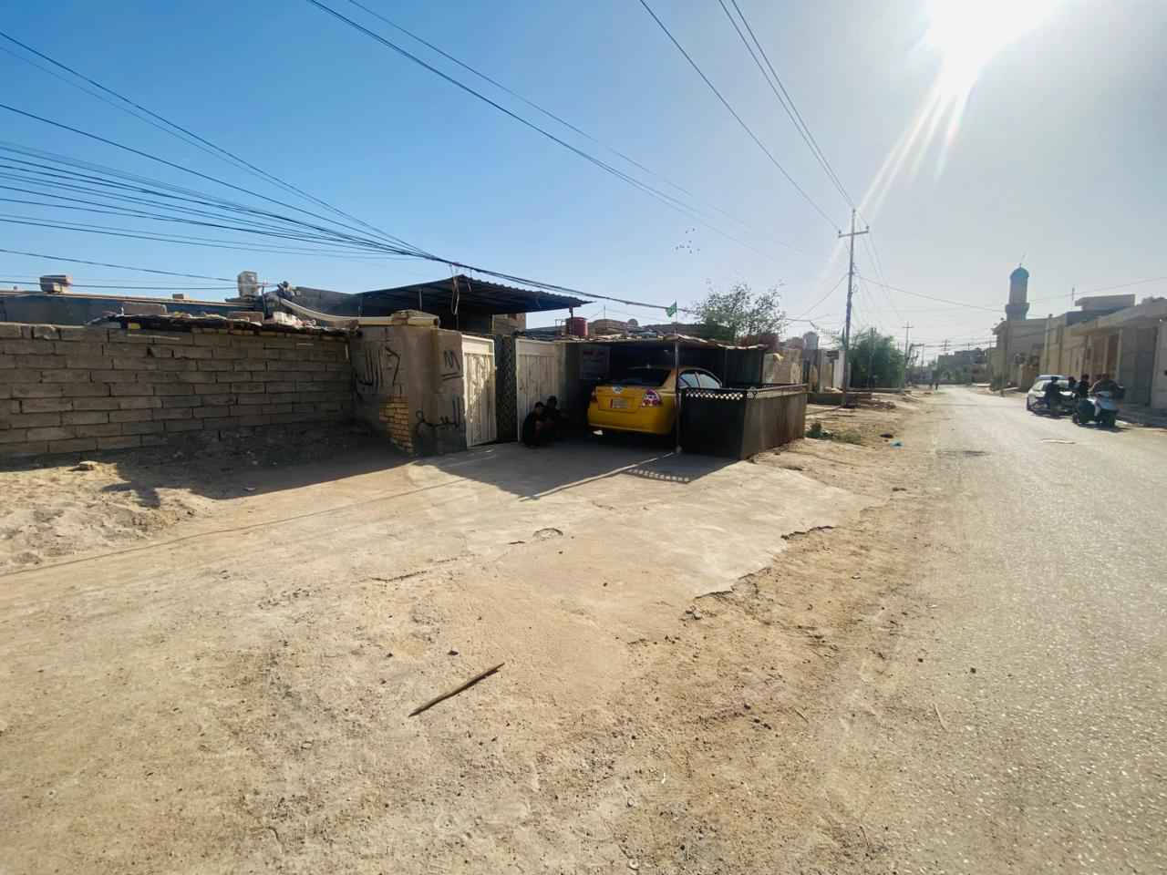 بيت للبيع غرفتين وصاله ومطبخ وستقبال وصحيات
مساحه 200 متر قرب جامع باب المغفره حي الحسن العسكري
للاستفسار الاتصال ع الرقم *********** عمارة, ميسان

