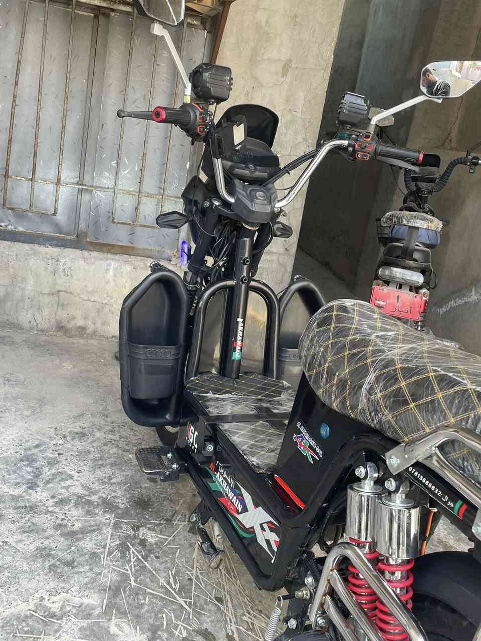 اسلام عليكم موطور 6 بطاريات بصمة وسويج بطارياته 10 الكل السعر 600
وبي مجال بسيط 
للاستفسار واتساب ***********
