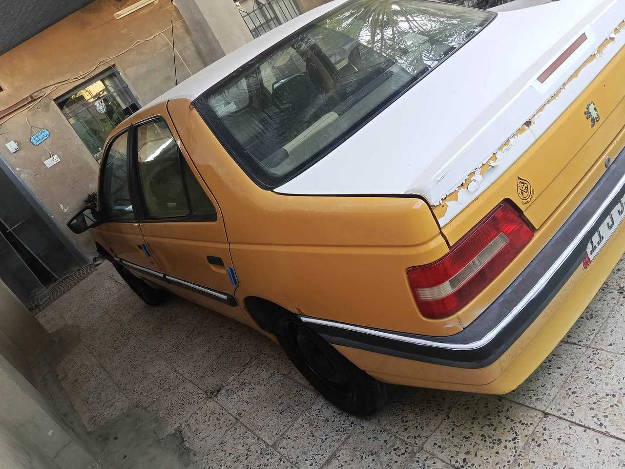 السلام عليكم بيجو 405 /
موديل 2015/
سياره بسمي سنويه 2029/
بيها جاملغ امامي يسره باب خلفي يسر موضحات بصورة /
تبريد شغال مكينه بيها تنقيص /
مكاني بغداد ناحيه الوحده 
رقم***********
