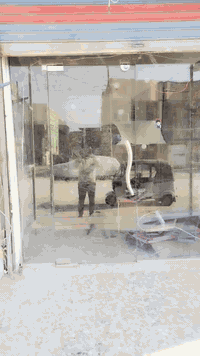 محل الإيجار بلديات شارع ضباط ثانيه بل زراعي ١٠٠ الف السعر ***********
