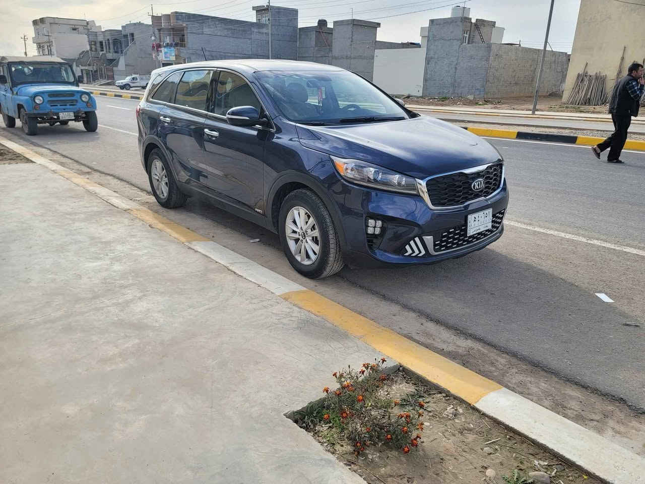 كيا سورنتو 2019 وارد امريكي فور ويل  
مكينه 6 سلندر  ٧راكب  اشاير بل مري 
رقم بغداد مشروع وطني رقم جديد  شاشة كبيره   
سنوية بأسمي كامره دواره  كشن كهرباء  
كاشف ضباب  اندرويد ايتو  ابل كار بلي 
تحكم استيرن فول  نظام تزحلق  
4وضعيات قيادة  تبريد فول   
حاكية ' ابلوتوث ' اوكس رادار  نقاط عمياء  
مرتبة وناصبة ومابيهة نقص

السعر: 194 وبي مجال قليل 
سيارة كلين 
مكان السيارة  بغداد 

رقم صاحب السيارة  *********** بغداد, العراق
