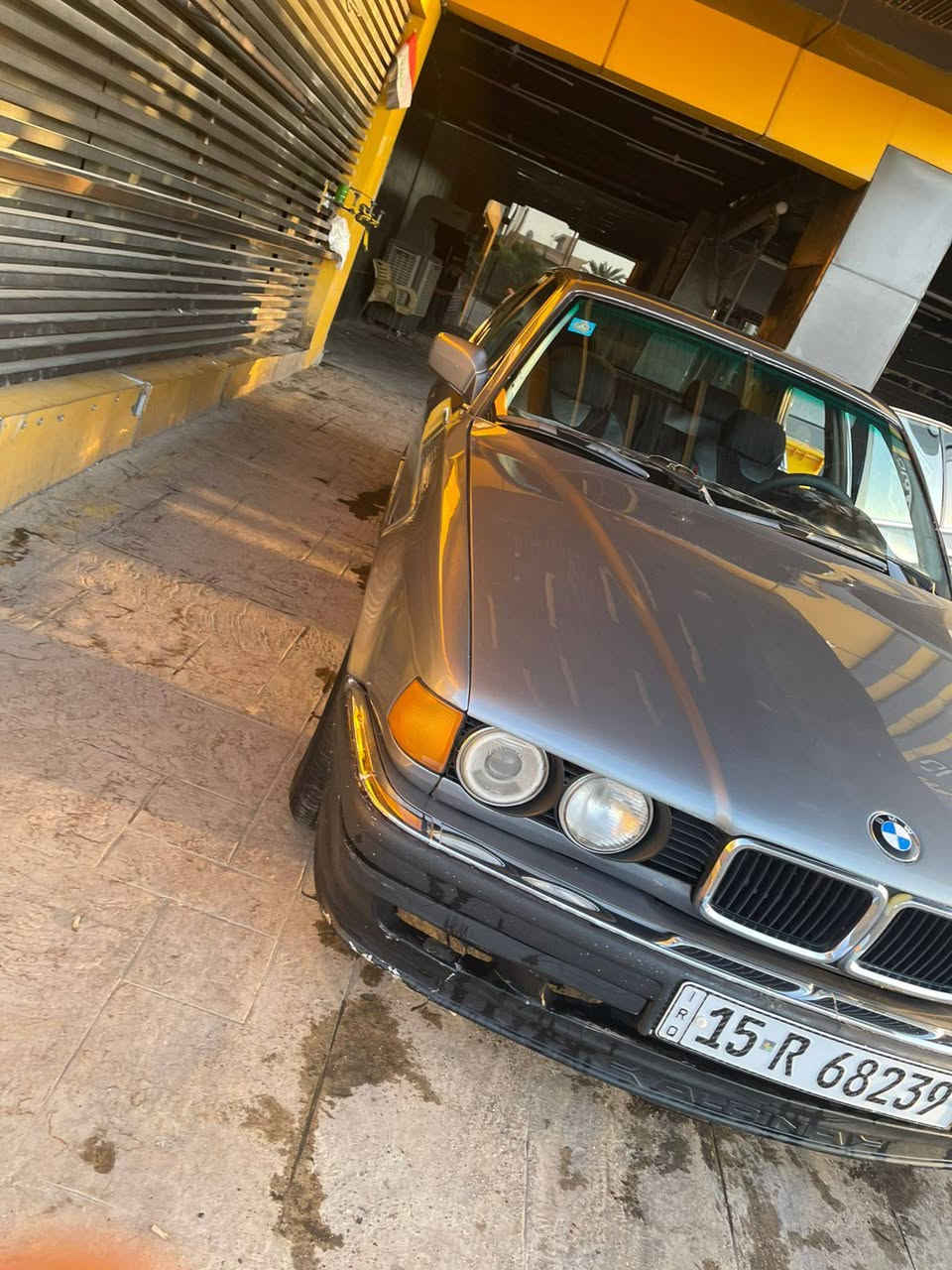 BMW 1996  740  V8
سياره عله وضع شركه 
تبريد شغال
دواخل نضيفه
مصبوغه جديد جماليه
محرك مناقصه شي
ترايك منا للبصرى
كير خير من الله
السعر 65 وبيه مجال
رقم موبايل *********** للستفسار
