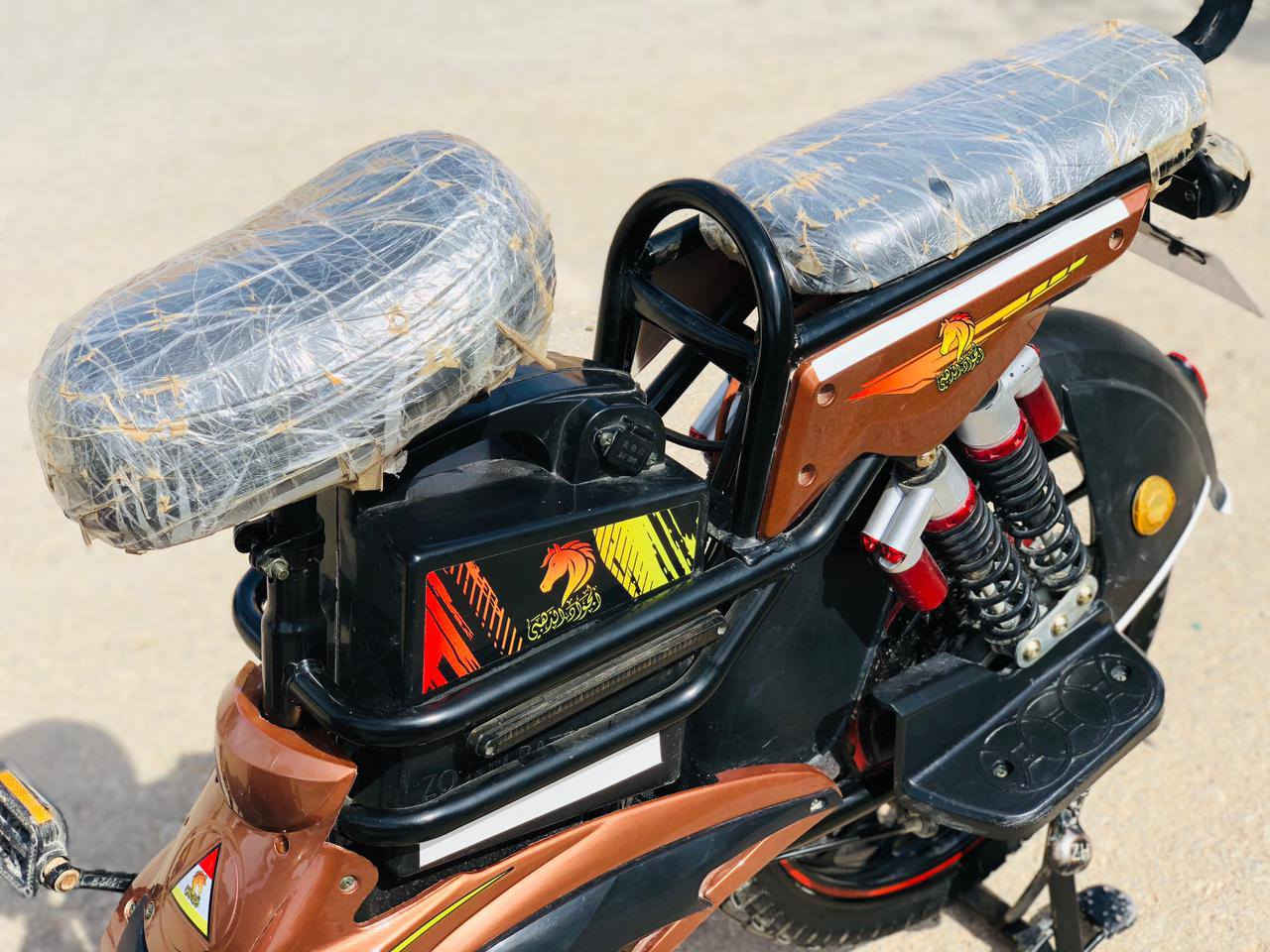 دراجه للبيع 
مواصفاته:

الموديل:2025

البطاريات: 5 بطاريات عالفحص

بلوتوث 

الملف:1200 

لايت عالي ناصي اشاير 
السعر_ 350وبي مجال
***********
