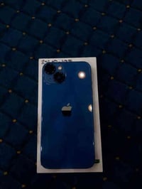 للبيع ايفون ١٣ عادي جهاز مكفول ما مبدل بي برغي بطاريته ٩٠ لا معلايه ول...