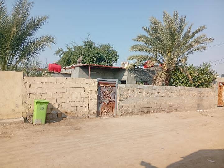 السلام عليكم
دار زراعي معامله ماشيه بالبلديه قابل للتطويب مستقبلاً يبعد عن الدور الطابو فقط شارع ثمن أمتار لا أكثر مقابل الدور الطابو مشمول بالخدمات كافة حاله حال الطابو
مساحد الدار ٢٧٠ مبنى ١٥٠ فقط والباقي مساحه فارغه للأستفسار الاتصال بالرقم
***********
