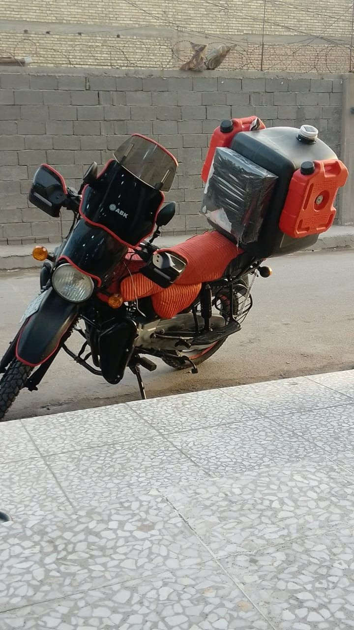 السلام عليكم
بوكسر مديل 19 للبيع

مكينة مكفولة لا مفتوحة ولا مجفتة

ماشية 38  الف حقيقي

الدراجة نظيفة

السعر مليون  وربع وبيها مجال

المكان بغداد /اوراقهة بعدهن بل كمرك طالعهن مناك 

الرقم ***********
