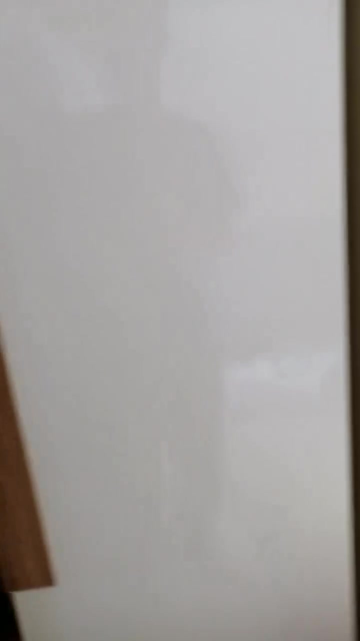 السلام عليكم
غرفة ست ابواب 
امدي اف تزكام  مامستخدم جديده بعدها بنشارتها 
***********
