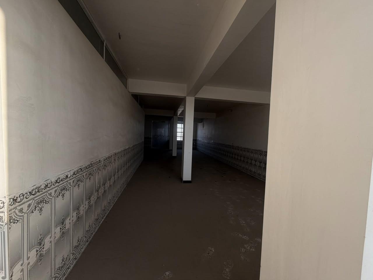 توجد قاعه كبيره للإيجار
العنوان الشعب شارع الشروفي مقابيل البانزين خانه قرب سوك الاربعتالاف 

للاستفسار ***********
