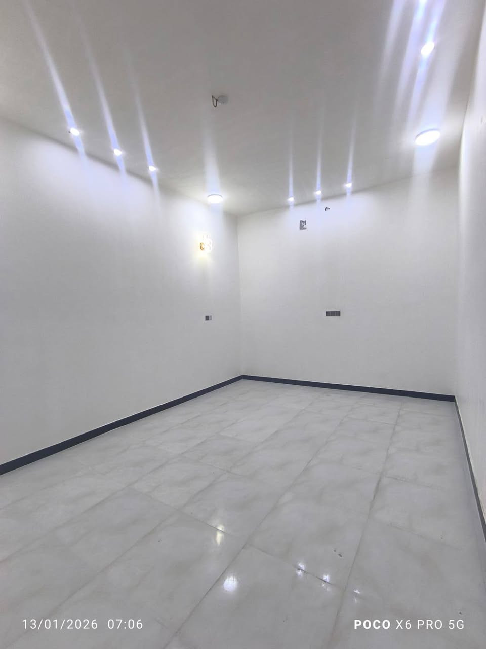 بيتين ركن مساحة كل واحد 120 متر مربع وليس شرك  مجاورات 
في الاسكان الاصناعي نزلة البو فياض قرب مدرسة الحريه 
ثالث بيت عن نزلة البو فياض سعر الواحد 108 قابل للتفاوض للاستفسار اكثر الاتصال ع الرقم 
***********
