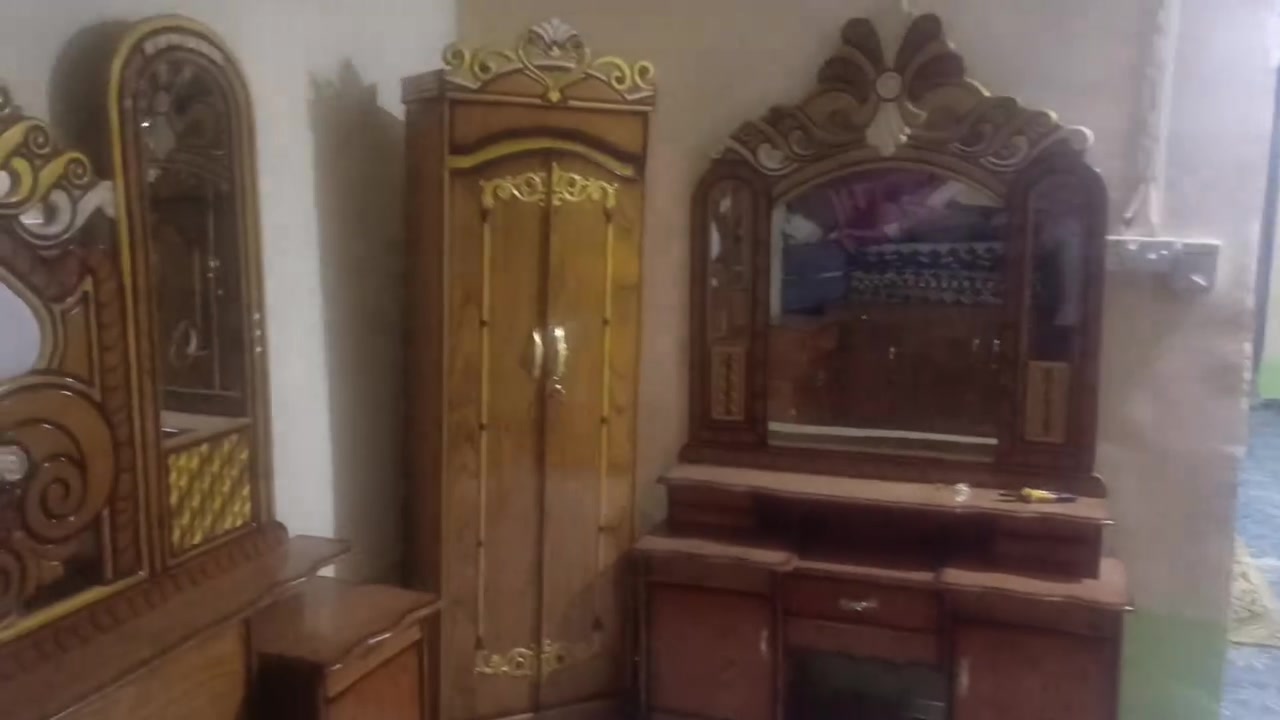 غرفه للبيع السعر ٥٥٠الف وبيهه مجال حك الجيه لمكان بغداد السلاميات رقم *********** متواجد وتساب
