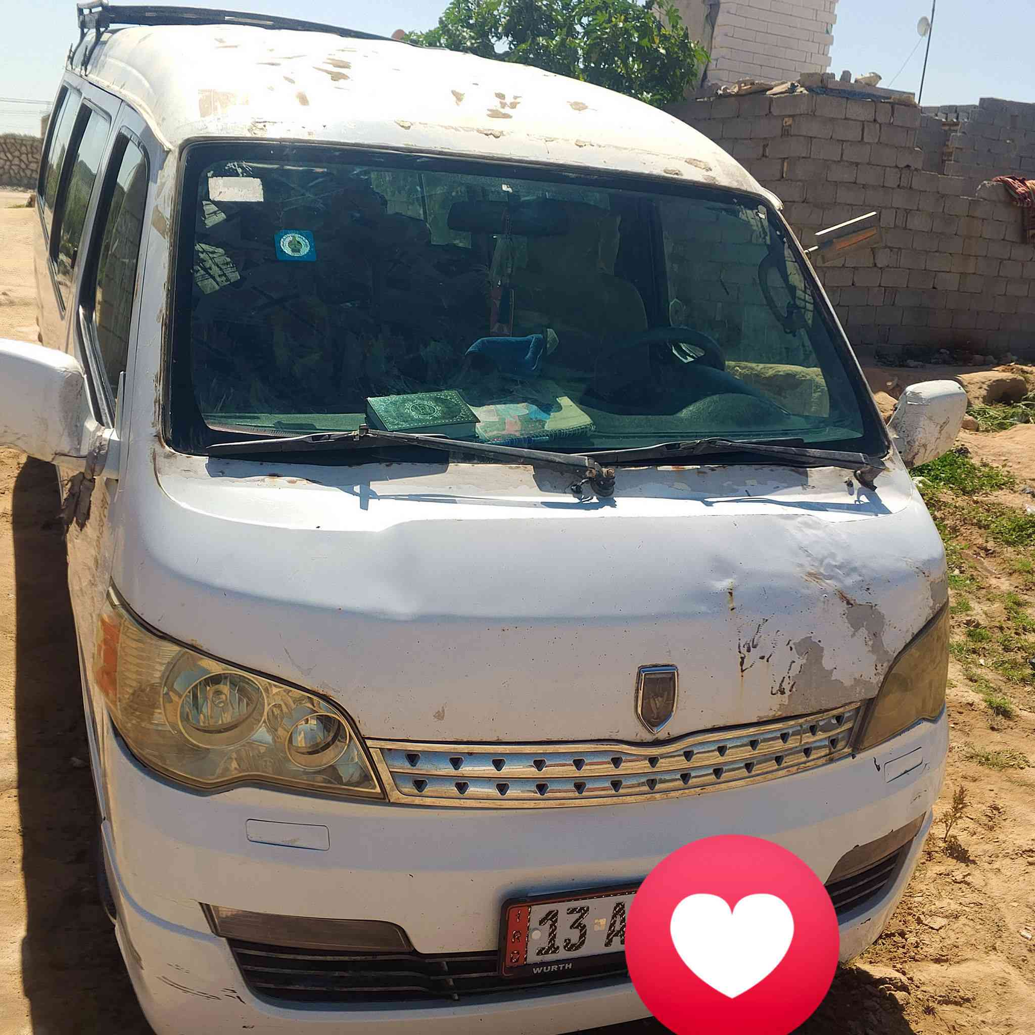 السلام عليكم جنبي للبيع 2014
رقم ميسان انكليزي سنويه جديده محرك كير 
اكسن كفاله مكان النجف الاشرف رقم الجهاز ***********باقي التفاصيل خاص موجود
السعر خاص
