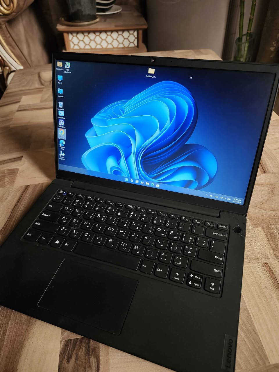 لابتوب لينوفو k14 )AMD) صناعة 2021 💻

تفاصيل المعالج: 
معالج AMD Ryzen 5 5600U 
6 أنوية 12 مسار 
تردد 2.3GHz ويدعم توربو 4.2GHz ✈️
مقارب لمواصفات Intel Core i5-1240U

رامات 8G نوع DDR4 سرعة 3200 
كرت الشاشةAMD vega 7  بذاكرة 2G Vram
منفذ type C للبيانات و منفذ type C للشحن 
شاشة حجم 14 دقة 1080p 
ملحقاته: الشاحن الخاص بيه 65w + جنطة + ماوس 
ملاحظة: الابتوب بيه كسر صغير بل كفر موضح بالصورة
السعر 280 الف فقط 💸 مع العلم صاحبه مشتريه ب450 قبل 4 أشهر 
العنوان بغداد الحرية متوفر توصيل 🚚 
واتساب: *********** ☎️
رابط تواصل: https://wa.me/9647733601242 بغداد, العراق
