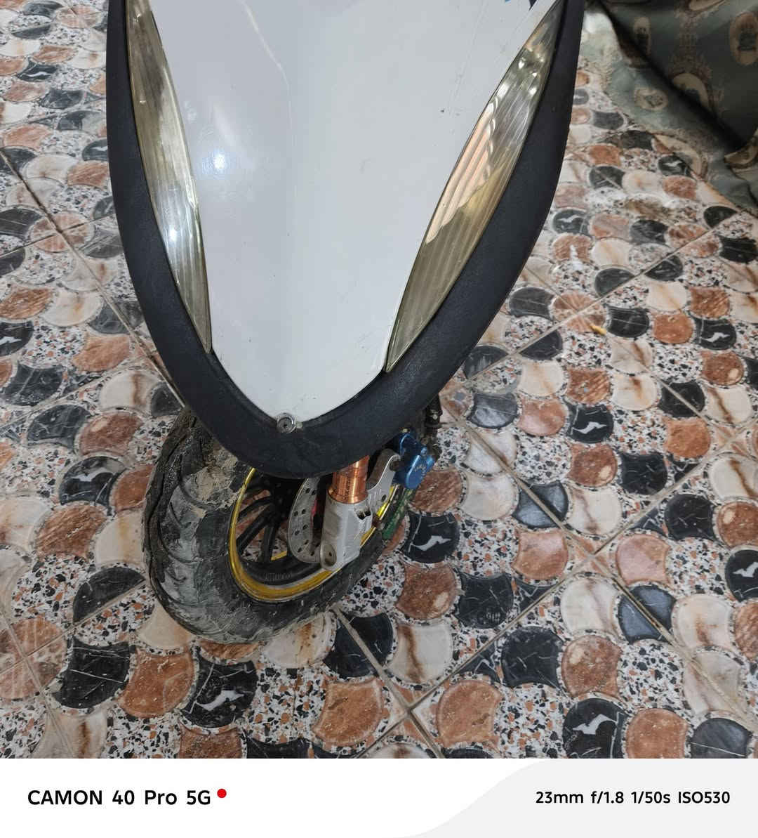 السلام عليكم 
ماكس عدلة موديل ٢٠٠٦ 
كهربائيات كلهن شغالات 
دراجه عوزهه كفر ودوشمه كشن وكتف شحن 
دراجه سلف هندر 
دراجه بيهه تزويد (دبل امامي+ قطرة دهن +؛ويل كب +شيال) 
مراوس بماكس منغولي 
او بيع السعر ٤٠٠قفل بدون معاملة 
دراجه بيها شغلتين تجاريات (كابريتر ودشبول ) 
***********
