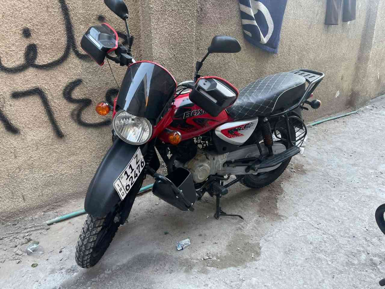 السلام عليكم دراجه بوكسر موديل 21 مرقم بسمي تحويل ثاني يوم دراجه نضيفه وخيرر من الله شلعته حلوه ماتعبك وماتذب عليها ربع رايده ب 1900 وبيه مجال حك الجيه رقمي ***********
