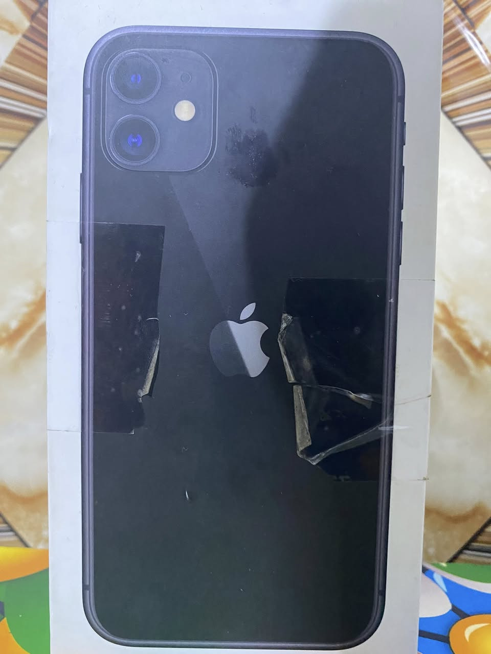 السلام عليكم ايفون ١١ عادي نضيف ذاكره ١٢٨ شرق اوسط مستبدل شاشه فقط ثلاث خيارات والبطاريه ٩٠ بلاد السعر ٢٠٠ وبيه مجال العنوان البصره الزبير ***********
