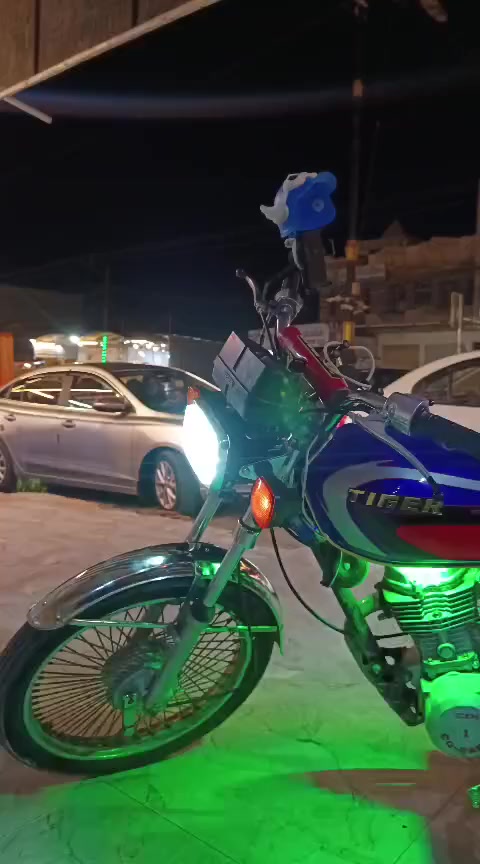 سلام عليكم  دراجه بارت لبيع دراجه جديده نضيفه لبيع 
السعر اتصال عل رقم ***********
