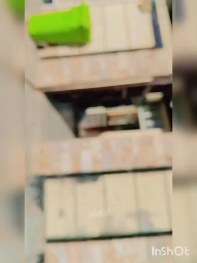 السلام عليكم بيت 80 متر زراعي سند 25 قرب شارع اسواق زيتونه  ومدرسه مؤته خدمات كامله تبليط شارع 12 العنوان الرفاق الاستفسار اتصال ***********
