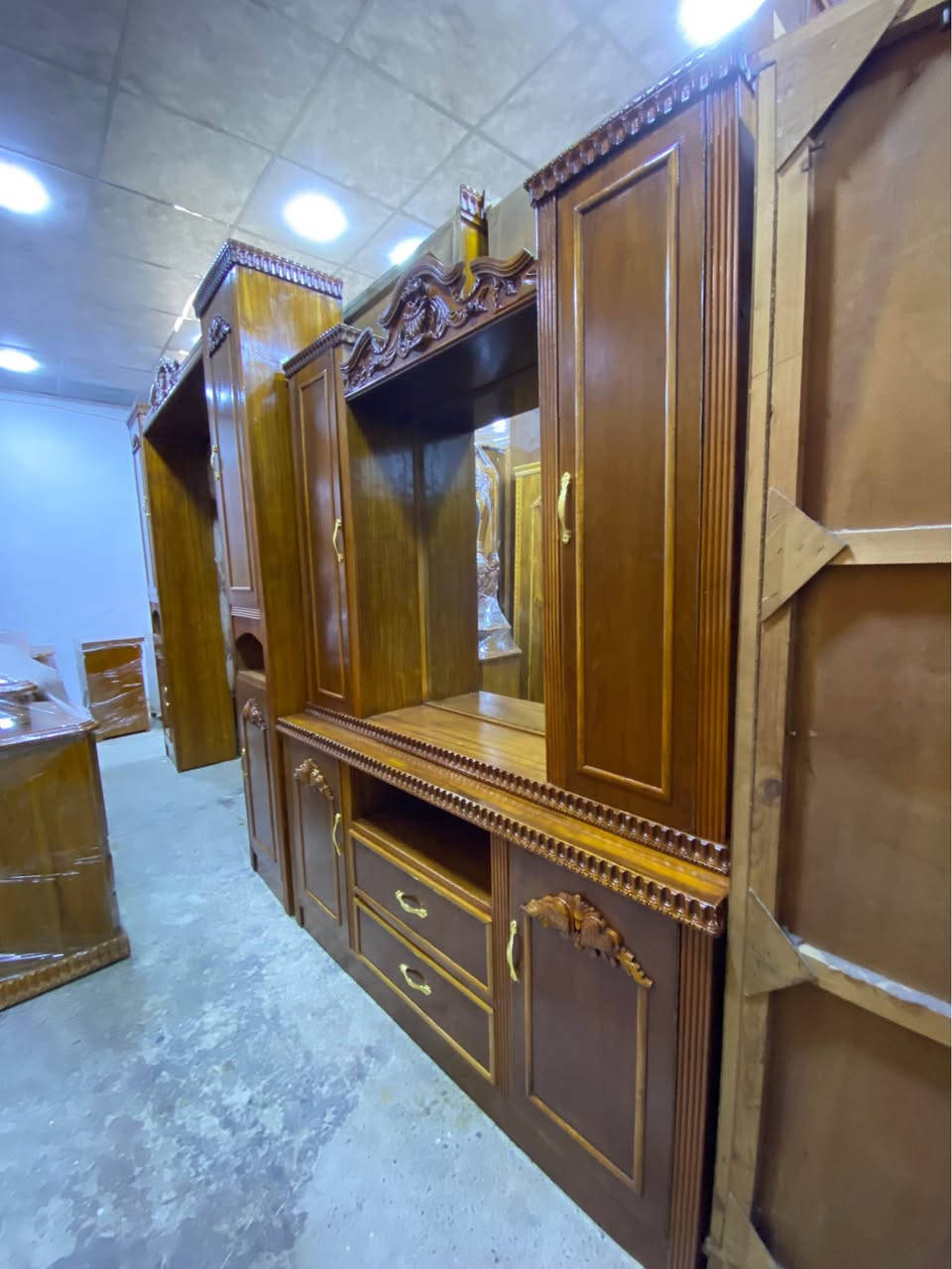 غرفة نوم ابراج خمسة ابواب ملحق زاوية ماحق بابين بارتفاع القنصور نقش زان صاج ٥ ملم صبغ حراري غرفة نظيفة وشغلها ثقيل موصل, نينوى


**إذا كنت صاحب هذا الإعلان وتريد حذفه لأي سبب، رجاءا أرسل رسالة إلى الدعم الفني**