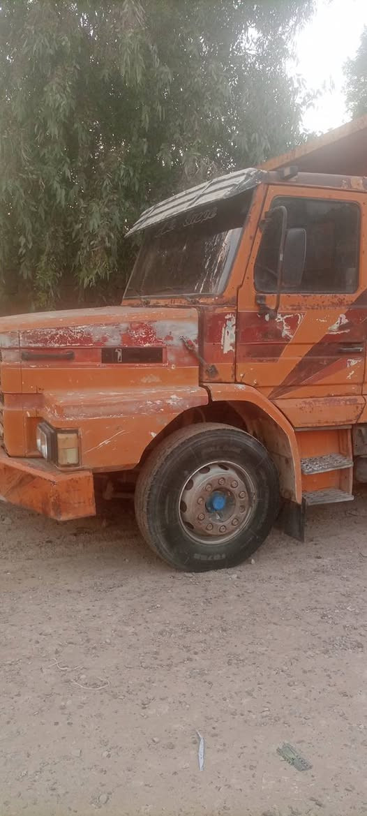 سكانيا 112 موديل 86 ميكانيك 13 ماكينه كير فران دكسن دشبول كلها 13 بس قمارتها تعبانهه رقمها بغداد انجليزي باسمي 17 مليون وبيها مجال ***********
