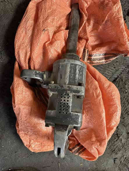 ادريل هواء زائد جك هواء زائد صونده ١٠ متر لبيع السعر ٢٠٠ الف عنوان نجف شارع المطار محطه احمد الرماحي ***********
