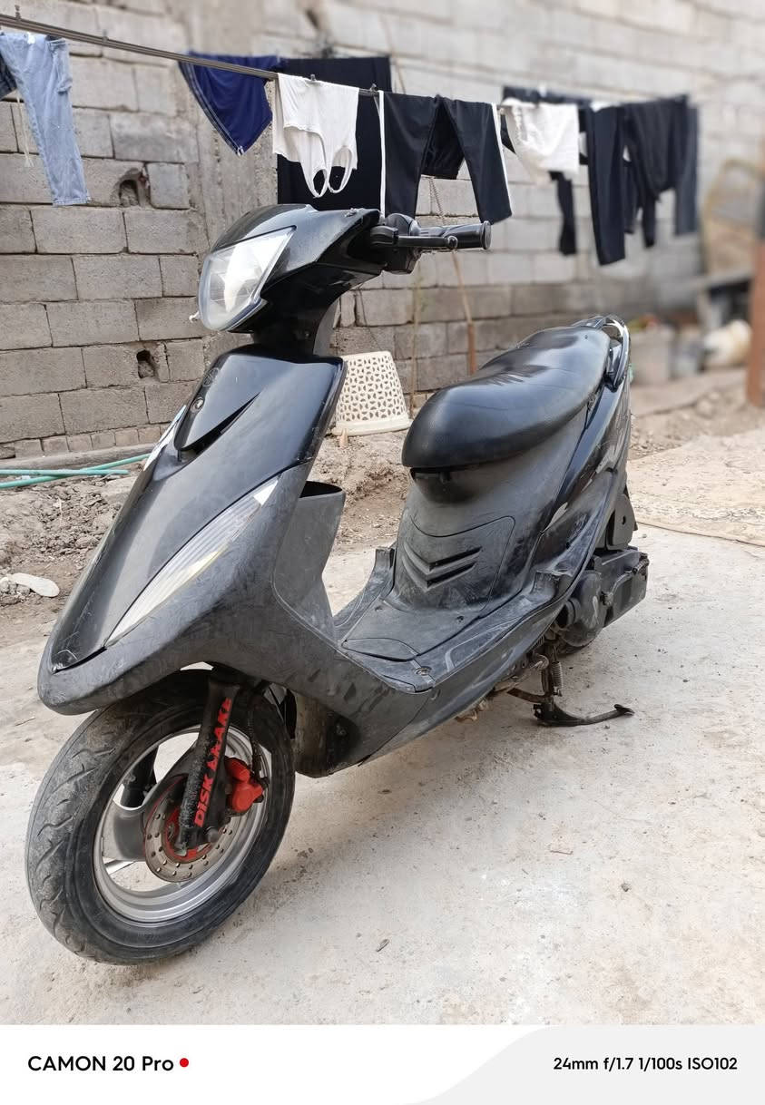 ماكس للبيع جديده 
مامفتوحه 
دراجه حلوه 
كهربائيات كلا شقاله 
دراجه كلا جاهز 
سلف هندر 
مكانه بصره كرمت علي 
للاتصال ***********
